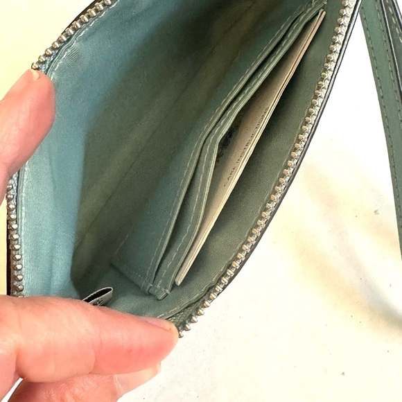 Coach Light Aqua/Mint Green Leather Zip-Around Wallet Wristlet - Picture 3 of 9